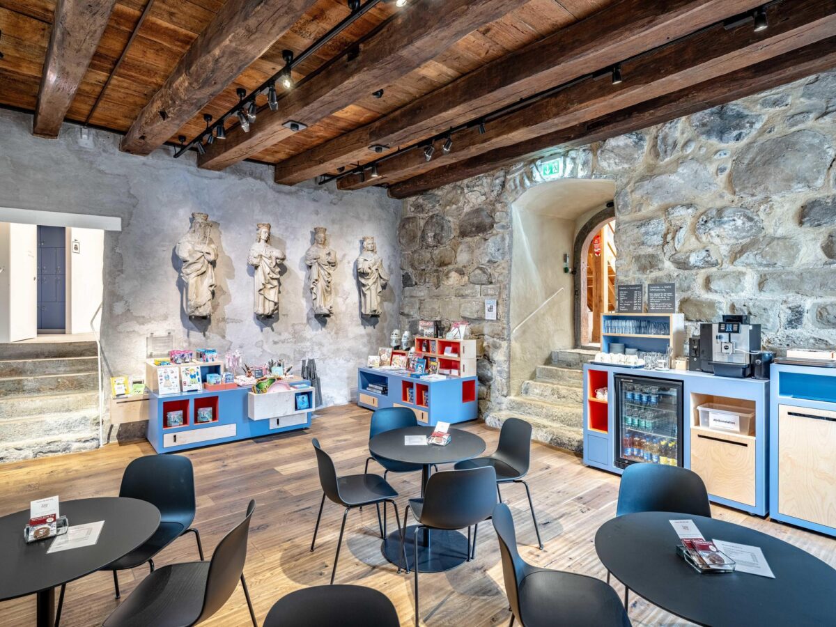 Zug, Museum Burg Zug, Café