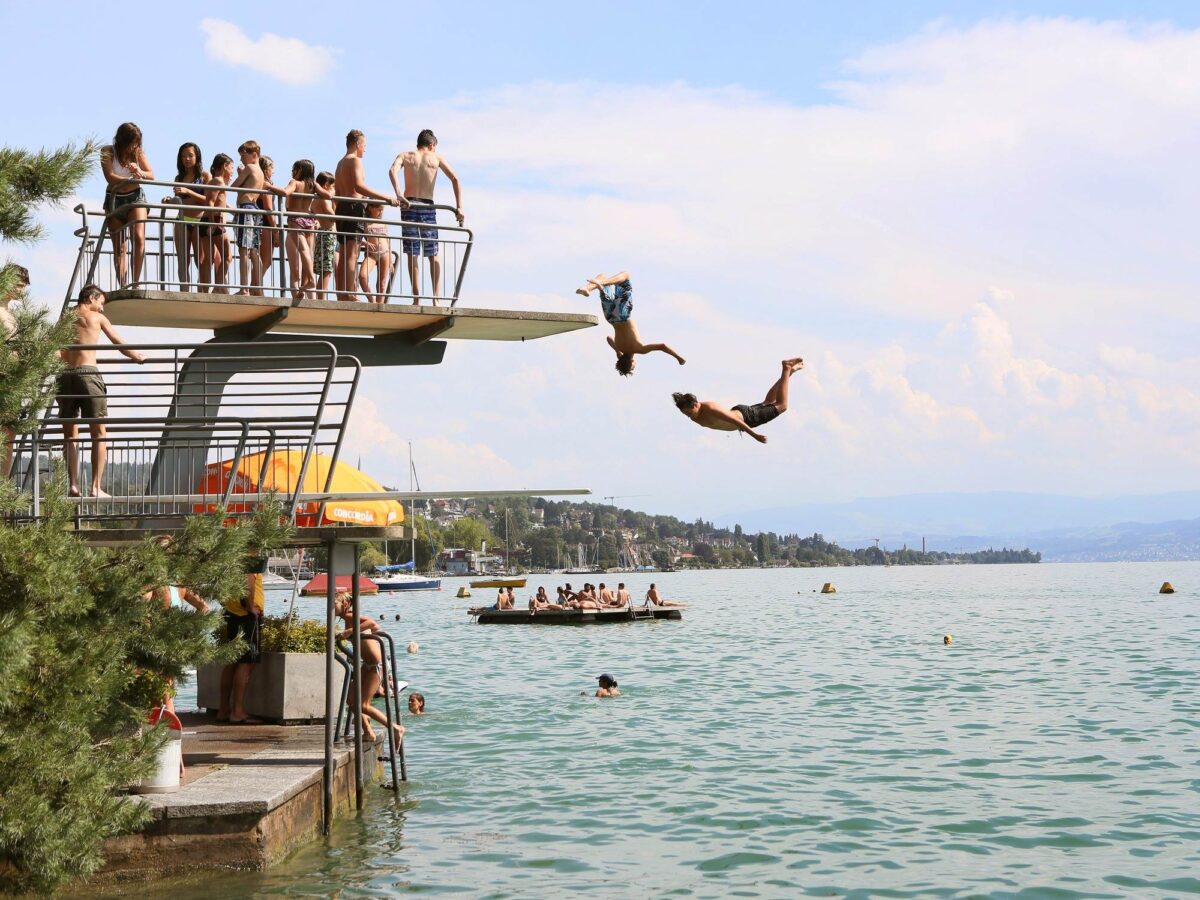 Zürich, Stadtbad Tiefenbrunnen