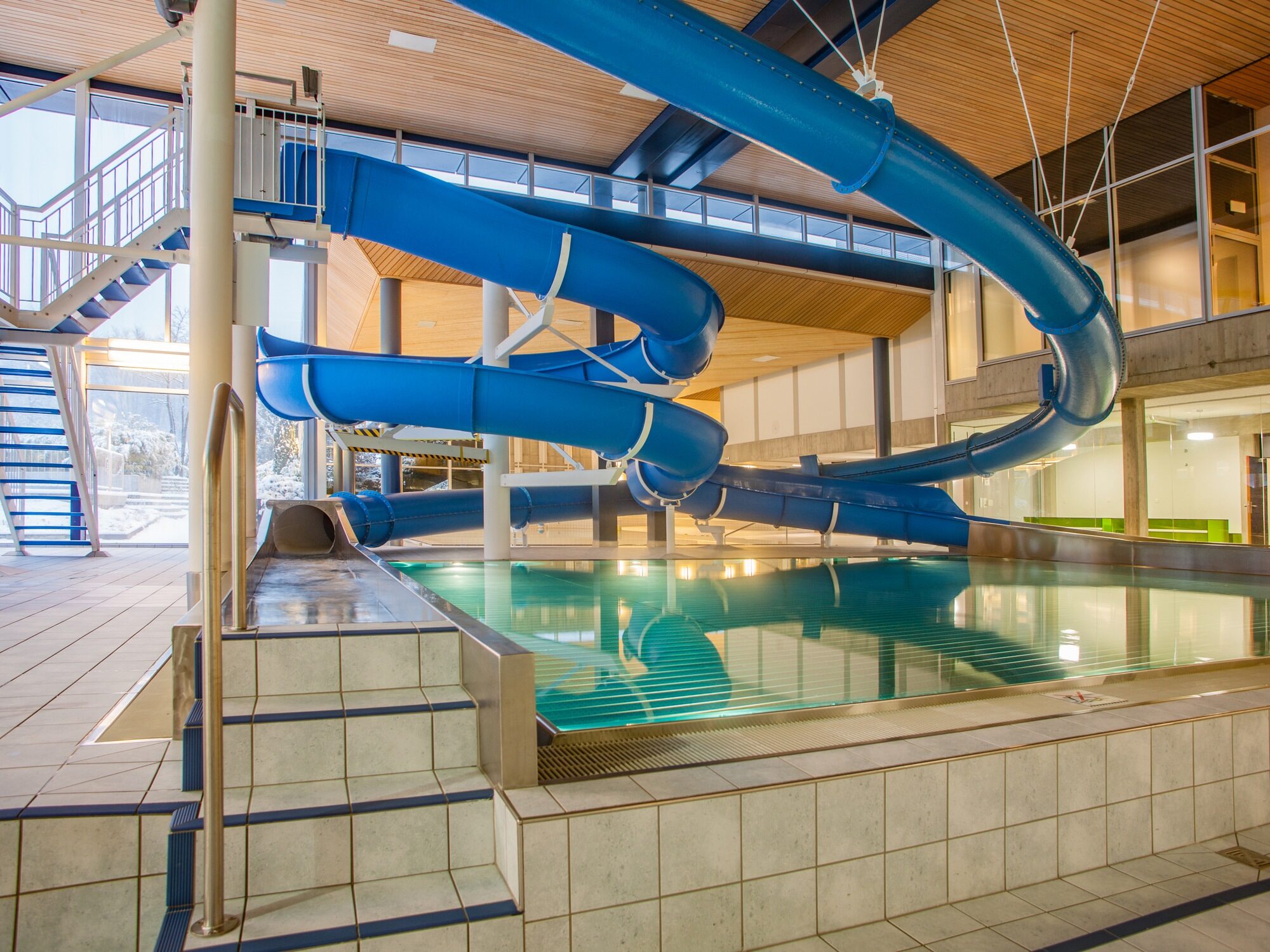 Schwimmbad In Der Nähe Jetzt Geöffnet Kinderregion | Hallenbäder für Familien