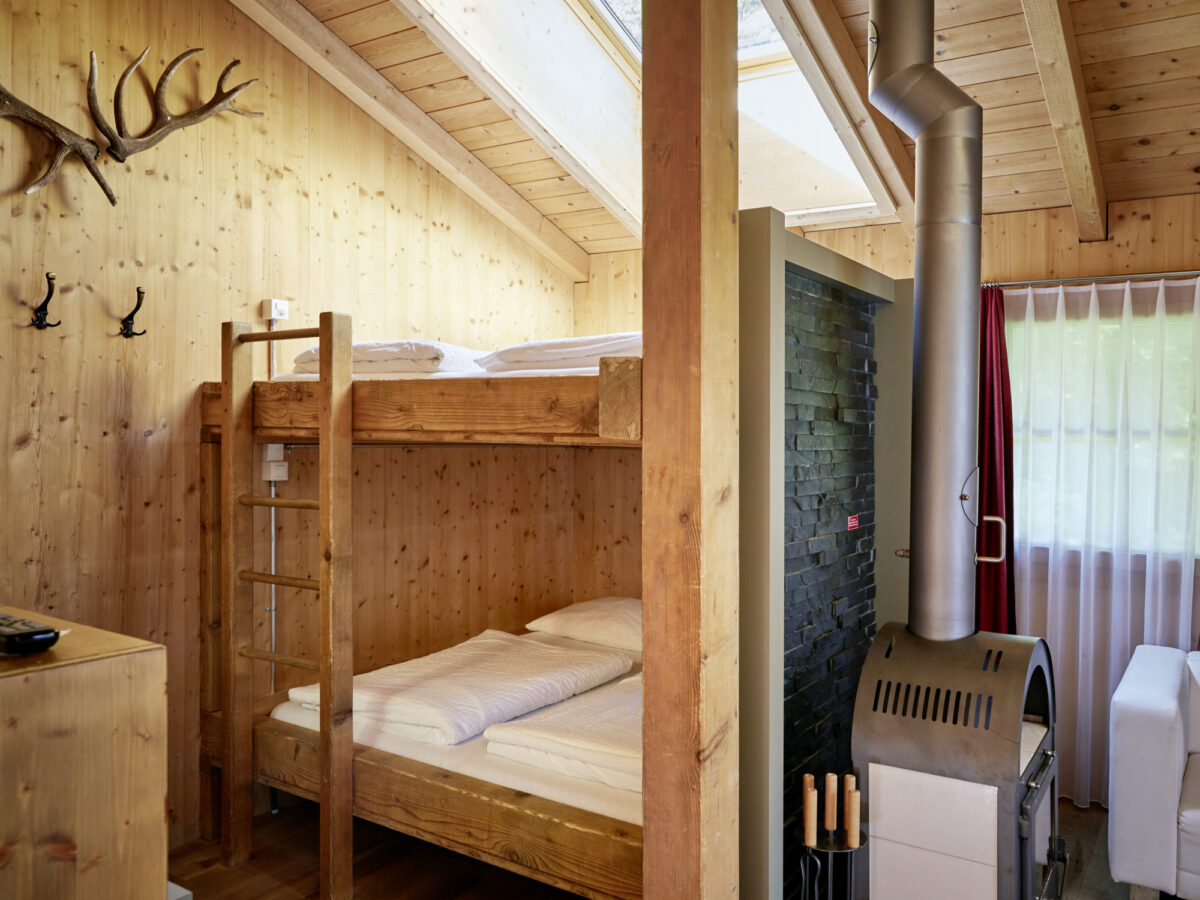 Muotathal, Husky Lodge