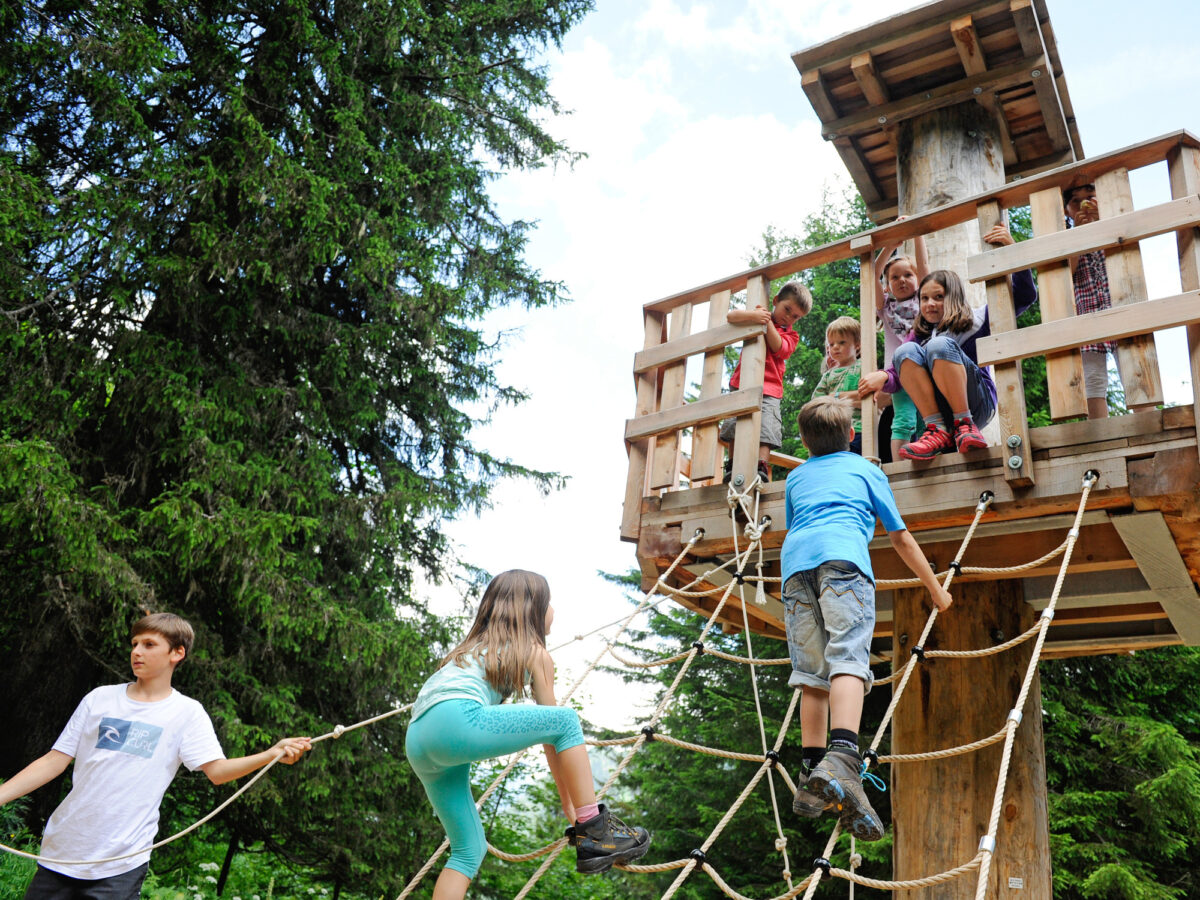 Elm, Erlebnisweg Riesenwald