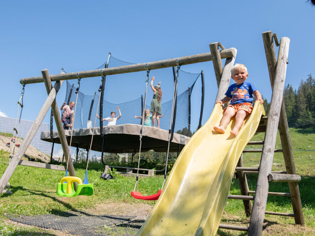 Kerenzerberg, Family Paradise