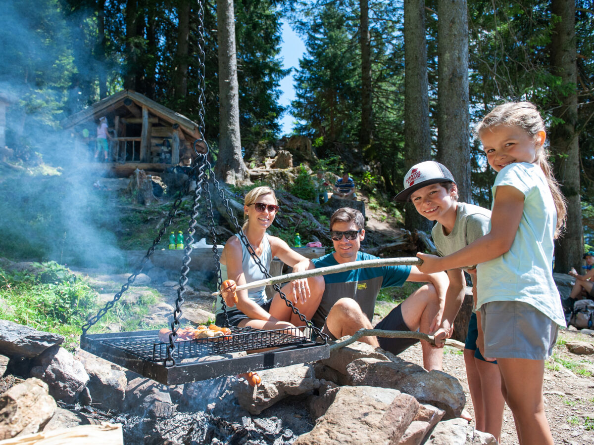 Braunwald, Zwerg-Bartli-Erlebnisweg