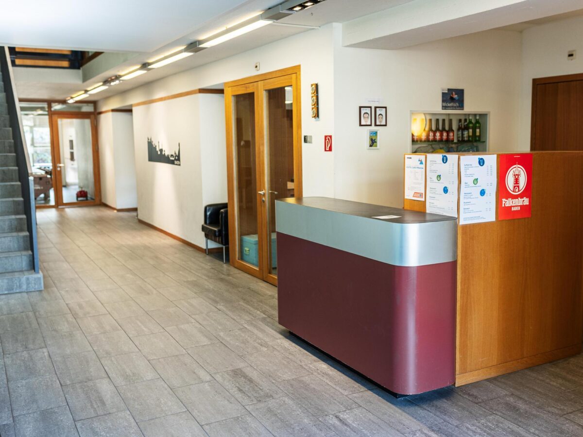 Baden, Jugendherberge, Rezeption