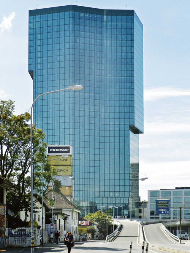 Zürich-West, Prime Tower Beim Prime Tower beginnt die Schnitzeljagd nach «Albert’s Door»