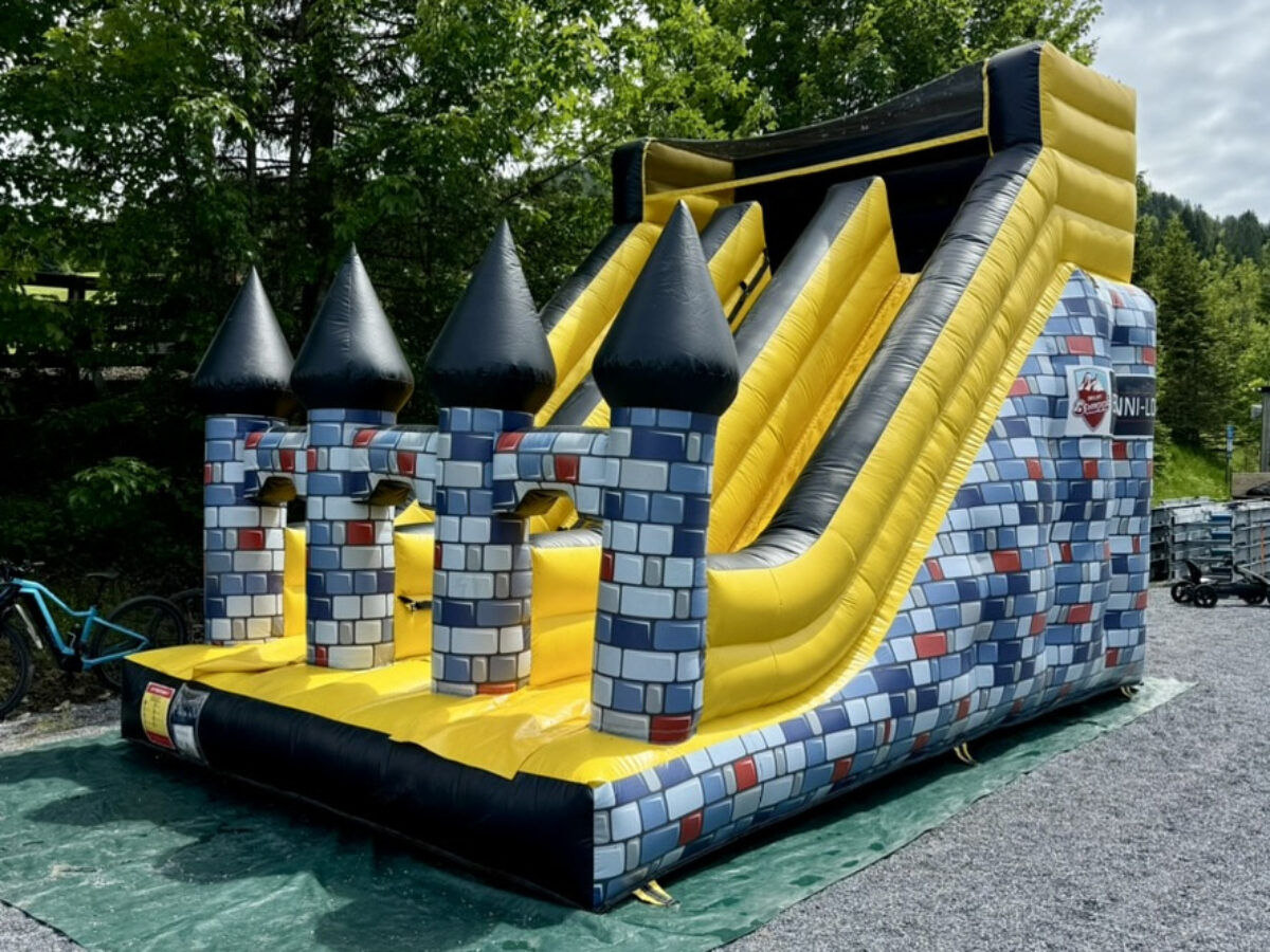 Alpthal, Familienrestaurant Brunni-Lodge, Kinderbagger