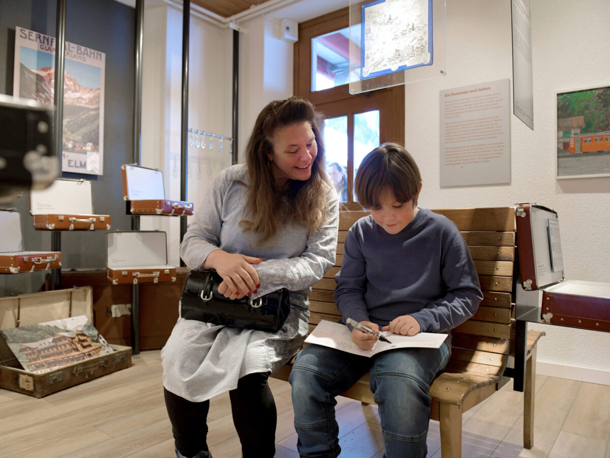 Elm-Schwanden, Sernftalbahn-Museum, Eintauchen in die Geschichte des 