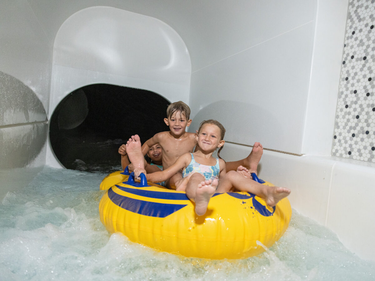 Näfels, Lintharena, Hallenbad