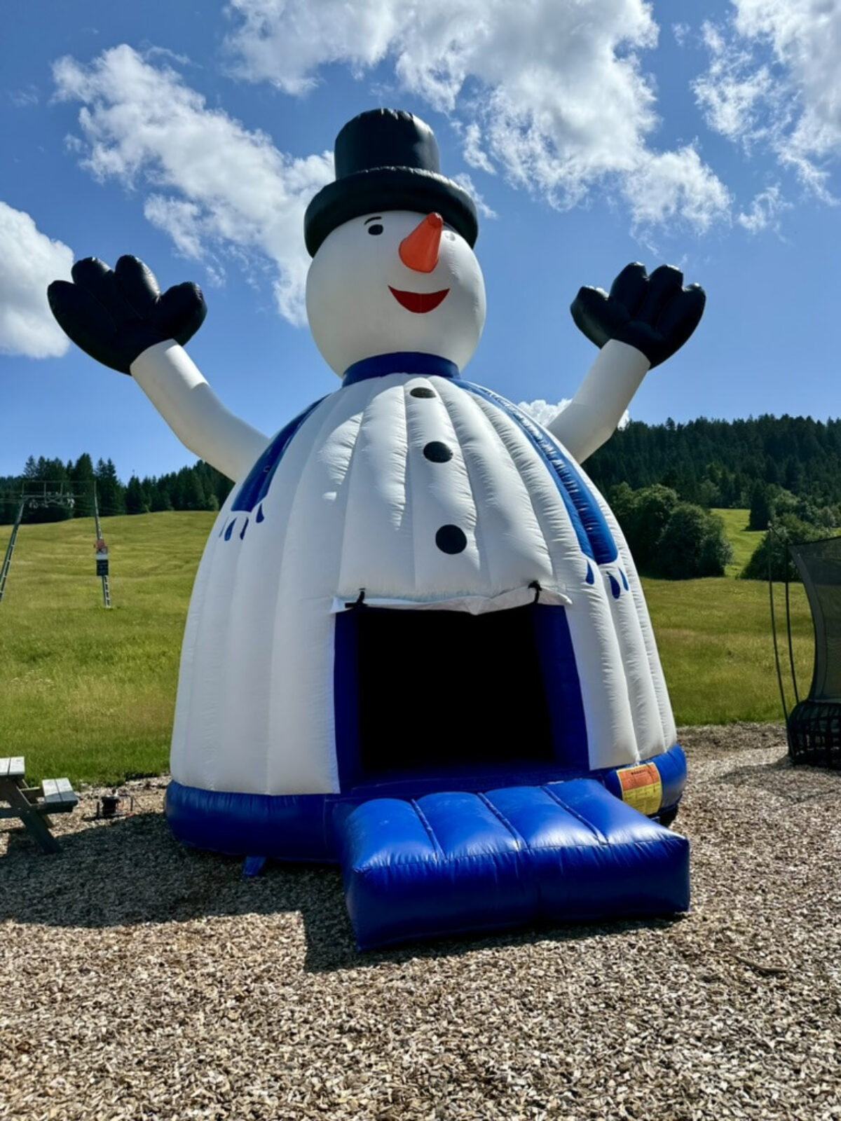 Alpthal, Familienrestaurant Brunni-Lodge, Hüpfburg