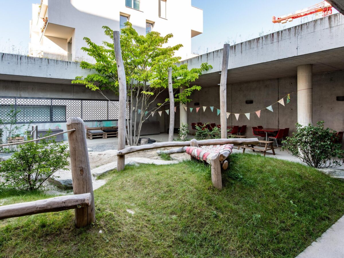 Zürich, Kafi Plus, Frieden