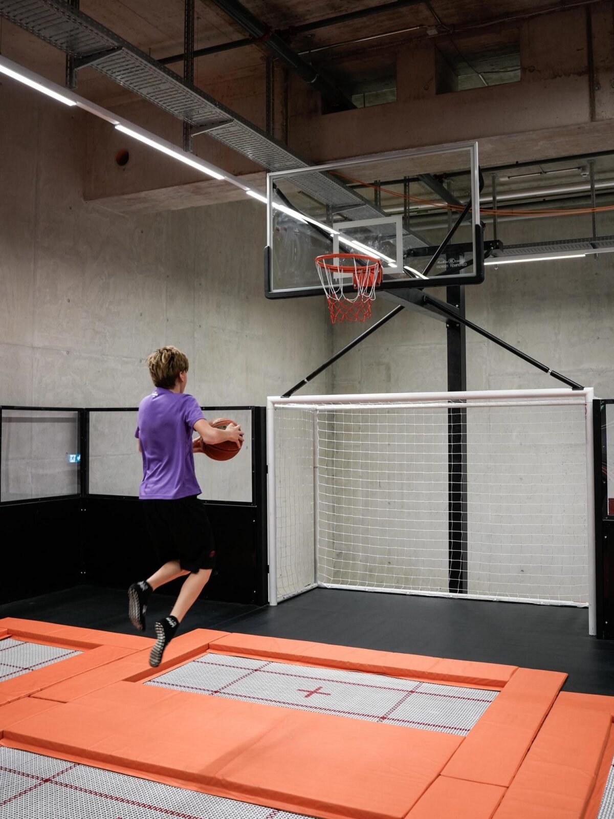 Movecity, Fling Dunk Court